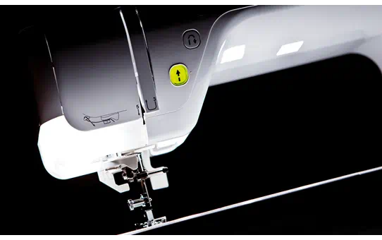 Brother Innov-is VQ2 sewing and quilting machine image 4