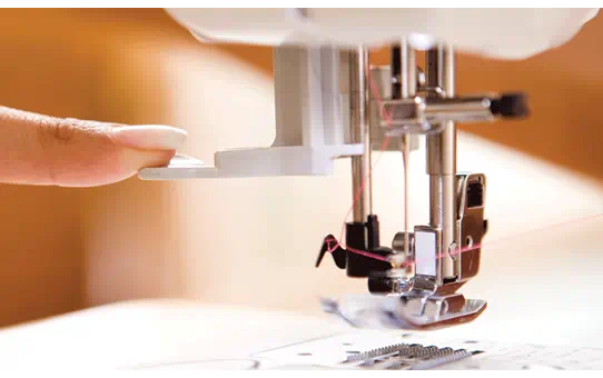 Brother Innov-is 15 sewing machine. image 4