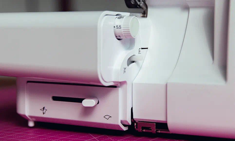 Brother Airflow 3000 Air Thread Overlocker. image 2