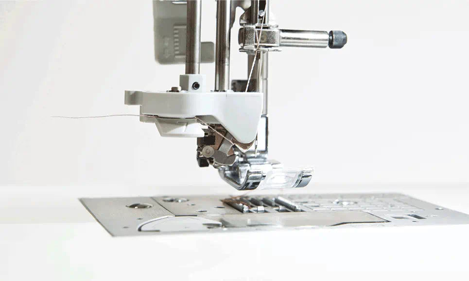 Brother Innov-is F420 sewing machine image 3