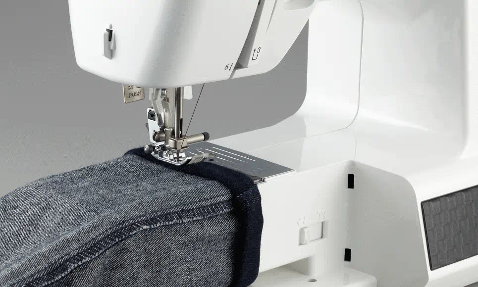 Brother HF37 Strong and Tough sewing machine image 3