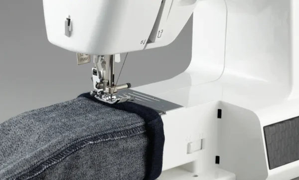 Brother HF37 Strong and Tough sewing machine - Image 4