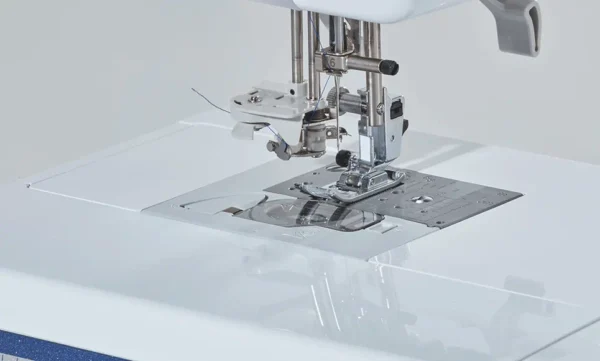 Ex Demo Brother Innov-is V5LE sewing, quilting and embroidery machine. - Image 4